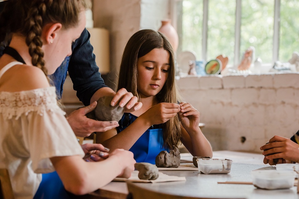 Sculpt scary monsters and super beasts